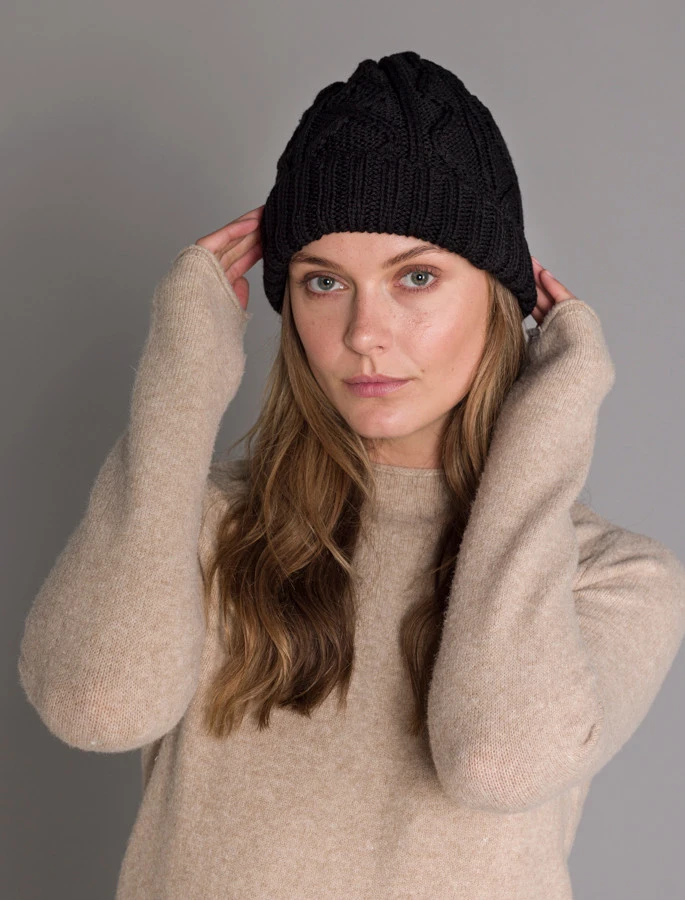 Ladies Aran Super Soft Merino Wool Hat - Image 7