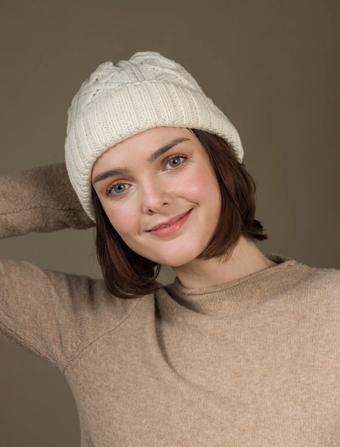 Ladies Aran Super Soft Merino Wool Hat - Image 15