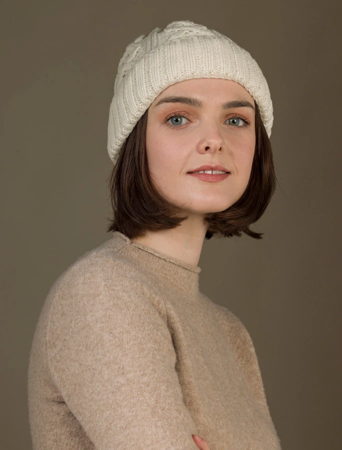 Ladies Aran Super Soft Merino Wool Hat - Image 10