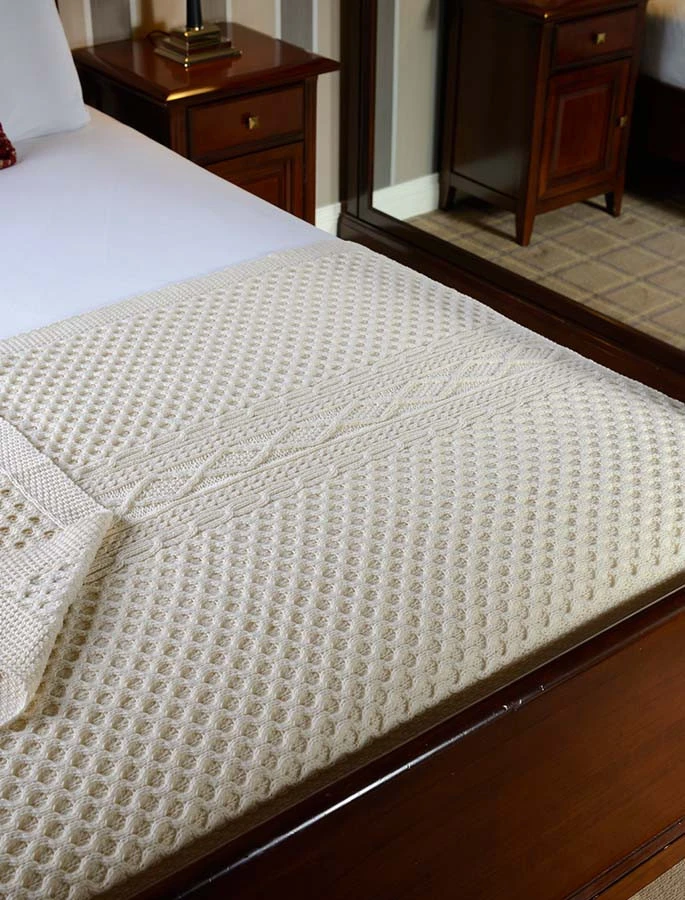 Casey Clan Aran Throw - Image 2