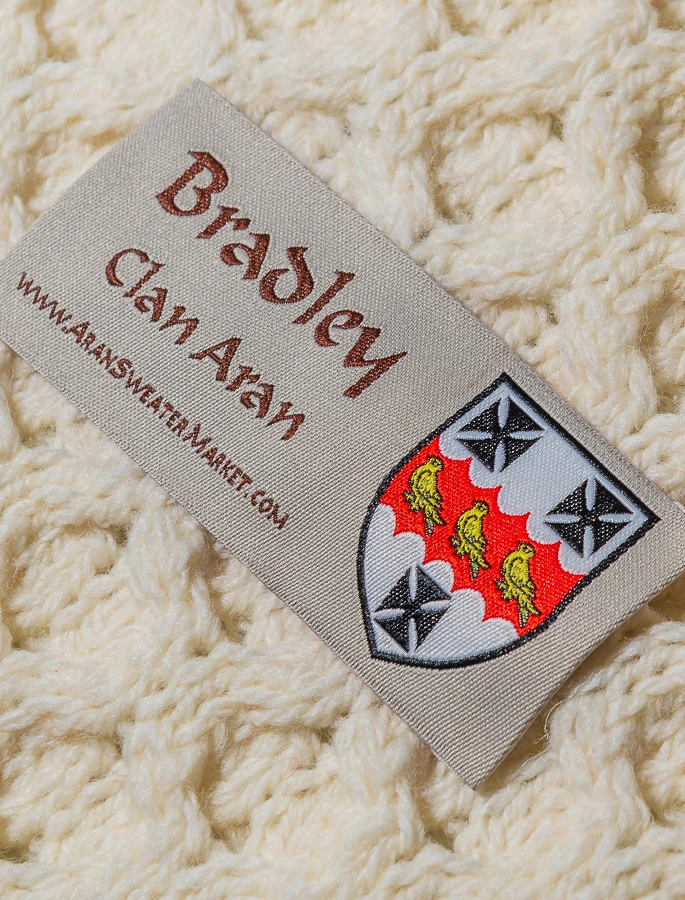 Bradley Clan Aran Throw - Image 4