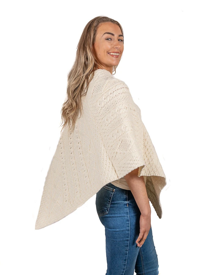 Thompson Clan Aran Poncho - Image 3